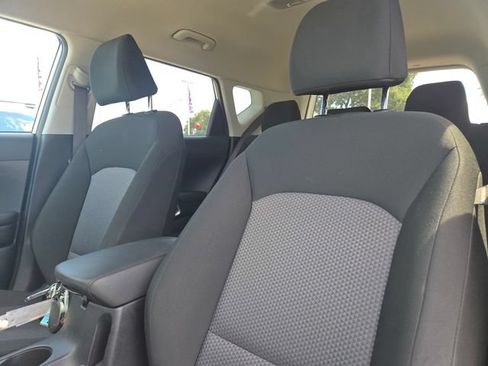 Certified 2025 Kia Soul LX w/ LX Technology Package FWD image 11