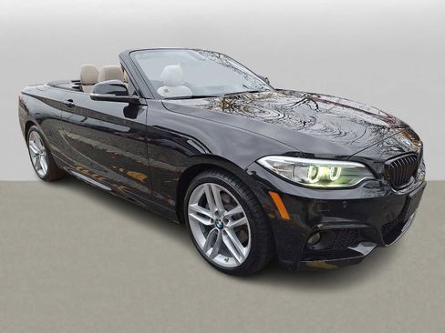 Used 2017 BMW 230i xDrive Convertible image 3