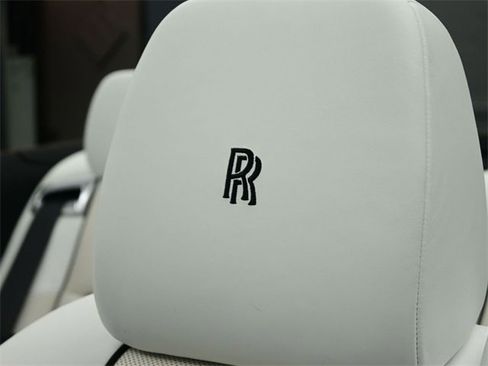 Used 2016 Rolls-Royce Dawn image 19