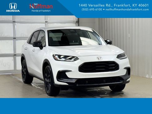 Used 2025 Honda HR-V Sport image 1