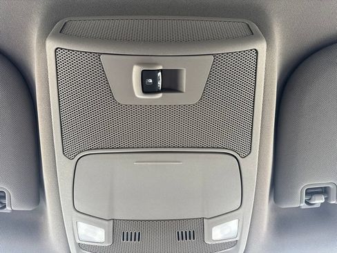 Used 2017 Ford F150 XLT w/ Equipment Group 302A Luxury AWD/4WD image 18