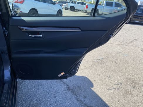 Used 2014 Lexus ES 350 w/ Premium Package FWD image 19