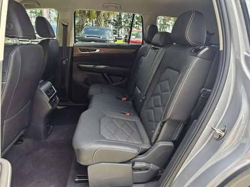 Used 2026 Volkswagen Atlas SE FWD image 14