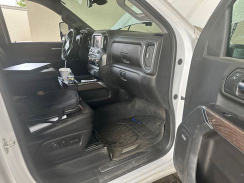 Used 2022 GMC Sierra 2500 Denali AWD/4WD image 4