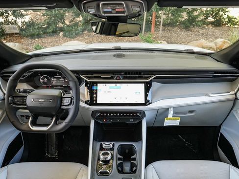 New 2026 Jeep Cherokee Limited image 13