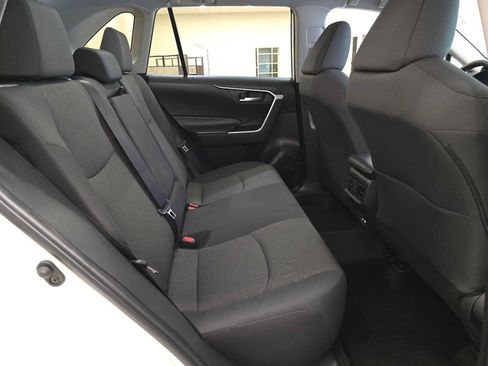 Used 2023 Toyota RAV4 XLE AWD/4WD image 25