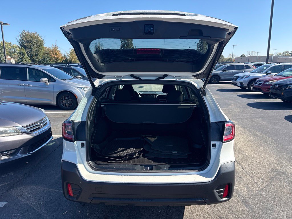 Certified 2022 Subaru Outback Premium AWD/4WD image 5