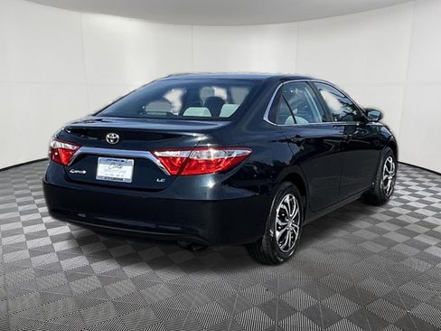 Used 2017 Toyota Camry LE FWD image 6