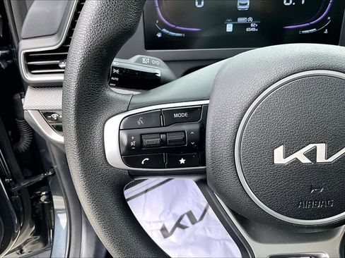 Certified 2025 Kia Sportage LX image 23