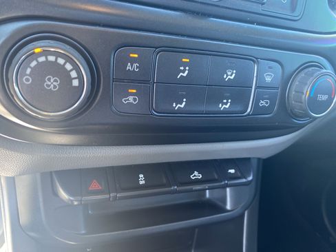 Used 2019 Chevrolet Colorado W/T w/ WT Convenience Package RWD image 15