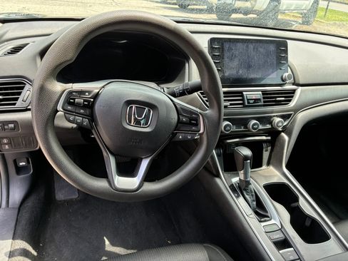 Used 2021 Honda Accord LX image 5