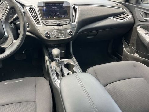 Used 2024 Chevrolet Malibu LT FWD image 18