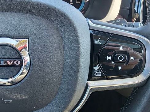 Used 2023 Volvo XC60 T8 Ultimate w/ Climate Package image 30