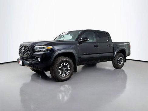 Certified 2021 Toyota Tacoma TRD Off-Road AWD/4WD image 3