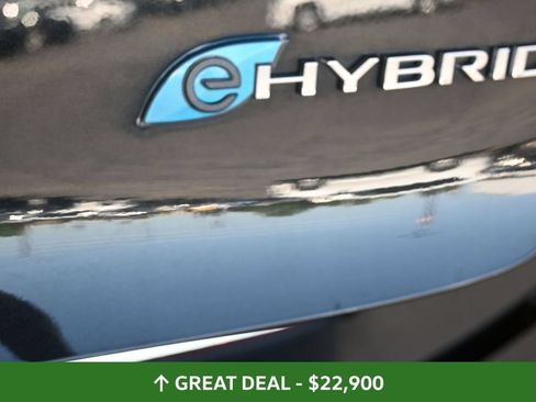 Used 2023 Chrysler Pacifica Touring-L FWD image 27