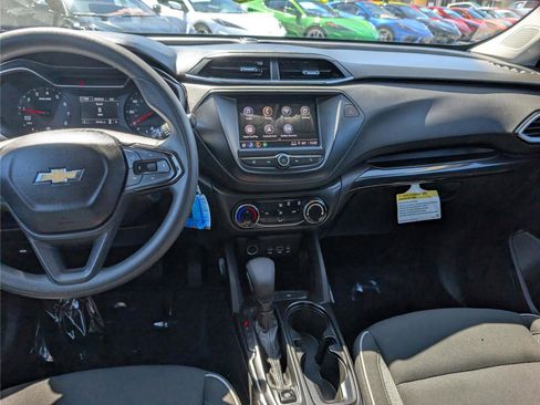 Used 2022 Chevrolet TrailBlazer LS FWD image 17