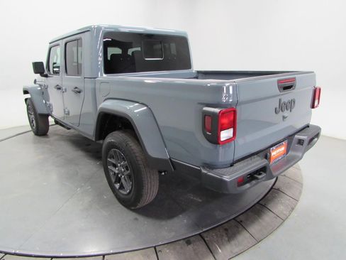 New 2026 Jeep Gladiator Sport AWD/4WD image 5