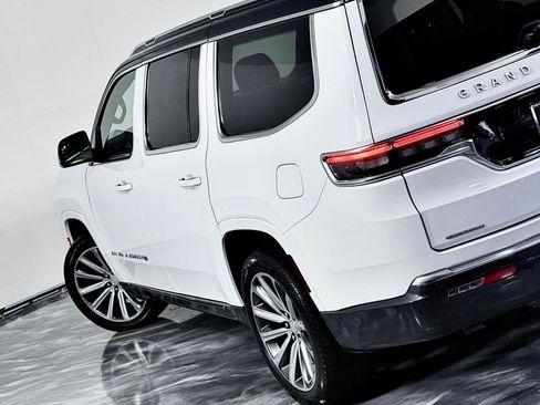 Used 2022 Jeep Grand Wagoneer Series II w/ Convenience Group III AWD/4WD image 13