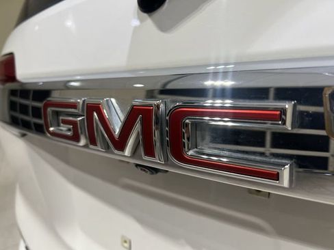 Used 2023 GMC Acadia Denali AWD/4WD image 30