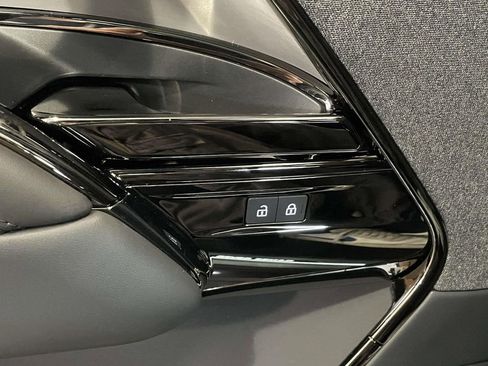 New 2026 Land Rover Range Rover Sport Dynamic SE AWD/4WD image 35