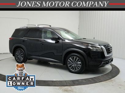 Used 2025 Nissan Pathfinder SL w/ SL Premium Package