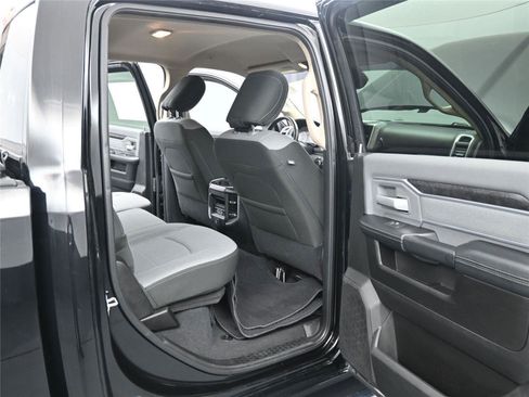 Used 2019 RAM 2500 Big Horn image 8