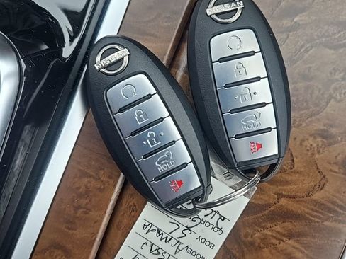 Used 2024 Nissan Armada SL w/ Captain's Chairs Package image 52