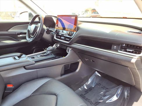 Certified 2025 Toyota Grand Highlander FWD image 23