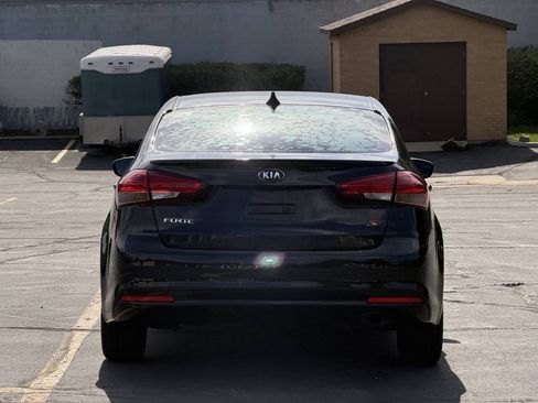 Used 2018 Kia Forte S FWD image 6