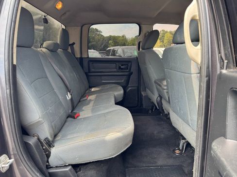 Used 2017 RAM 1500 ST w/ SXT Appearance Group AWD/4WD image 17