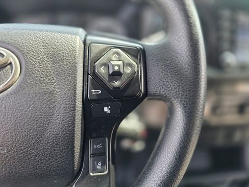 Used 2022 Toyota Tacoma SR AWD/4WD image 25