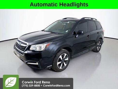 Used 2017 Subaru Forester 2.5i Premium image 3