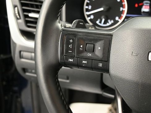 Used 2025 Nissan Rogue SV FWD image 37