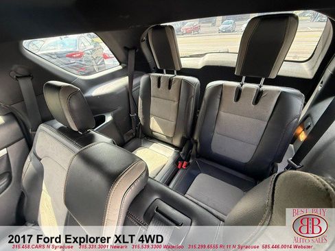 Used 2017 Ford Explorer XLT w/ Equipment Group 202A AWD/4WD image 13