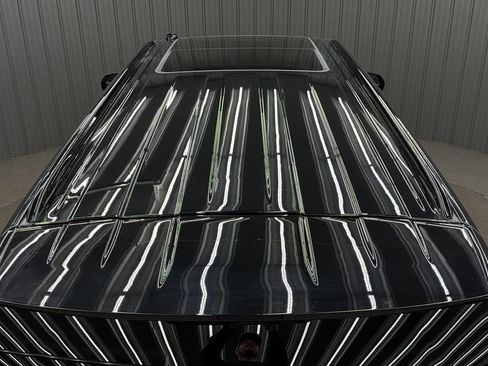 Used 2025 GMC Yukon XL Denali w/ Sun & Power Step Package image 16