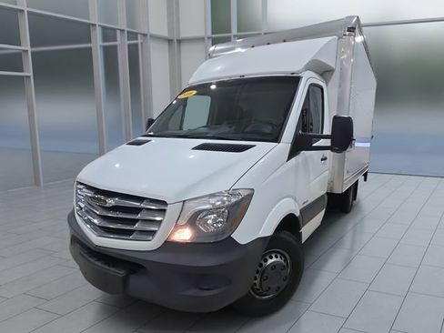 Used 2016 Freightliner Sprinter 3500 RWD image 1