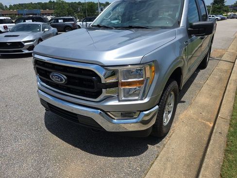 Used 2021 Ford F150 XLT AWD/4WD image 3