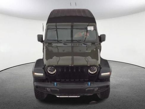 Used 2023 Jeep Wrangler Unlimited w/ 8.4" Radio Group AWD/4WD image 2