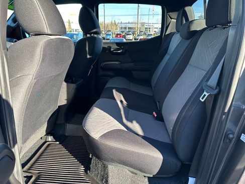 Used 2023 Toyota Tacoma TRD Sport image 14