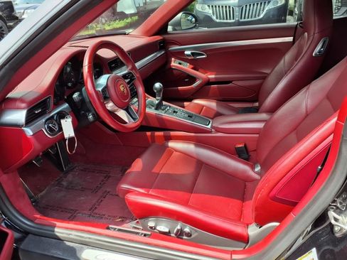 Used 2018 Porsche 911 Carrera image 10