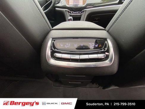 Used 2021 Cadillac XT6 Premium Luxury image 24