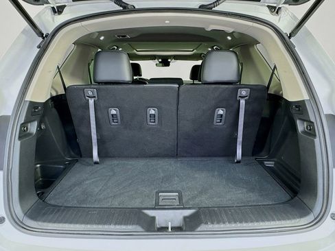 Used 2025 Honda Pilot Touring image 35