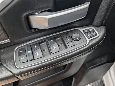 Used 2024 RAM 3500 Big Horn AWD/4WD image 32