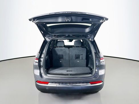 New 2026 Jeep Grand Cherokee L Laredo image 16