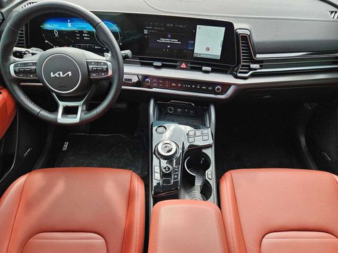 Certified 2025 Kia Sportage SX Prestige AWD/4WD image 10