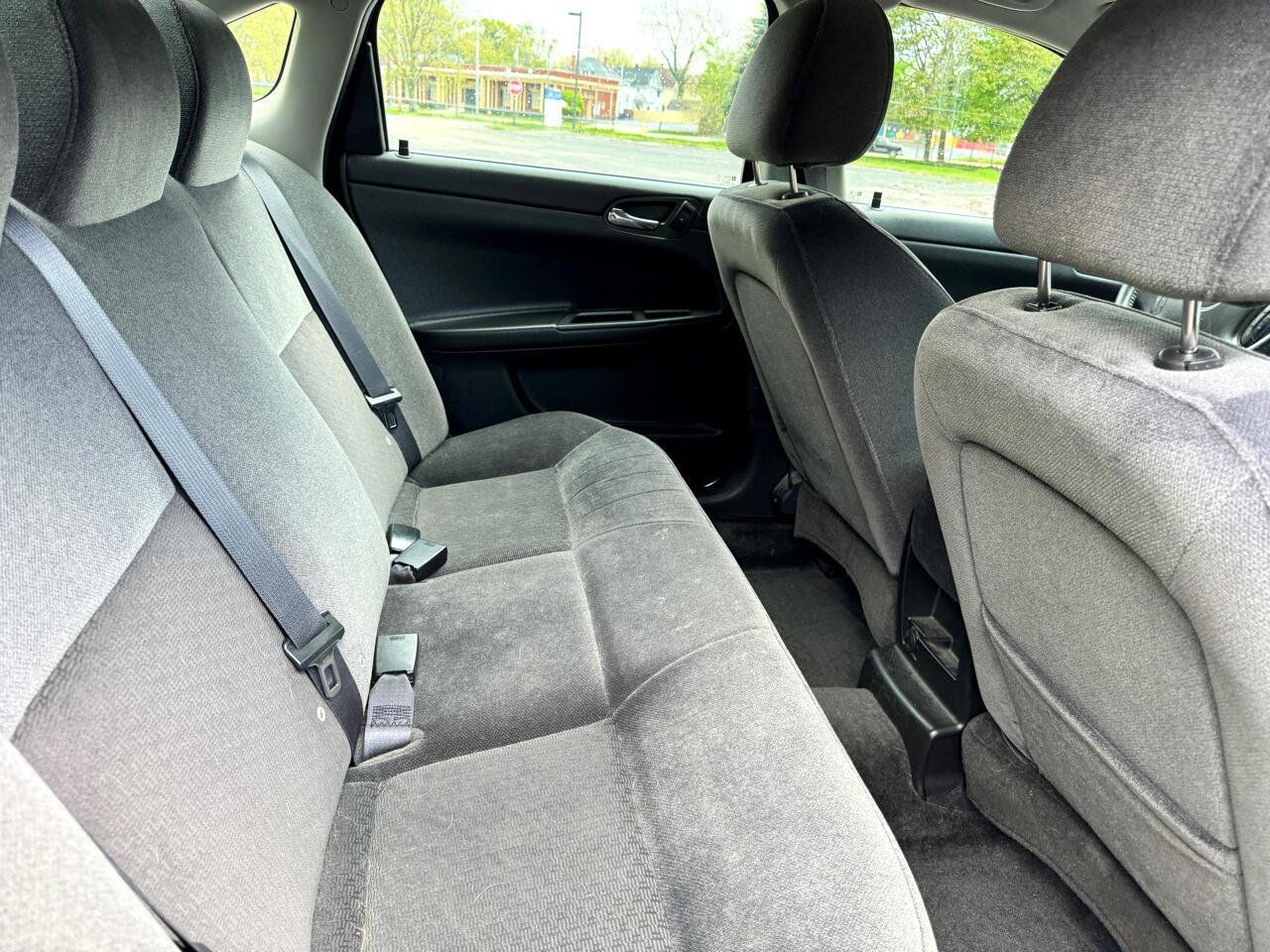 Used 2011 Chevrolet Impala LT FWD image 39