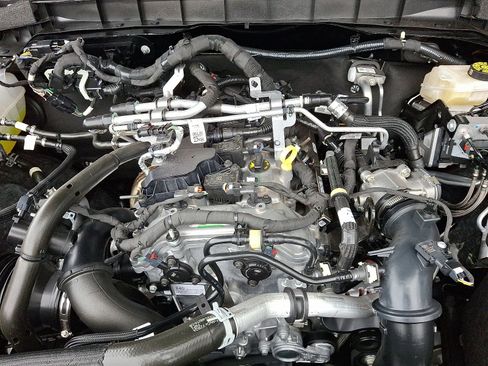 Used 2025 Ford Bronco Outer Banks image 28