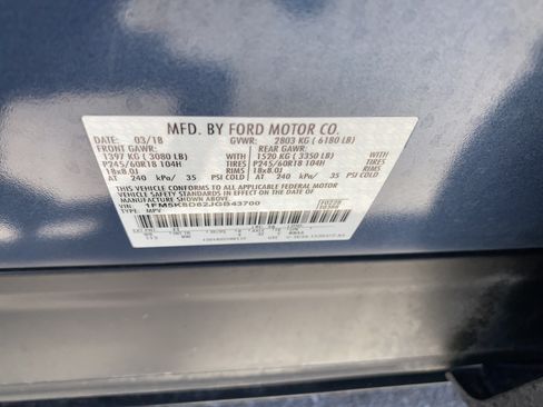 Used 2018 Ford Explorer XLT w/ Equipment Group 201A AWD/4WD image 30