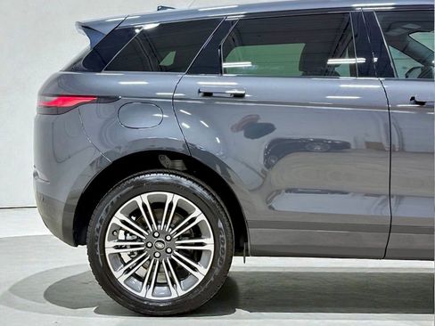 Used 2025 Land Rover Range Rover Evoque Dynamic SE image 7