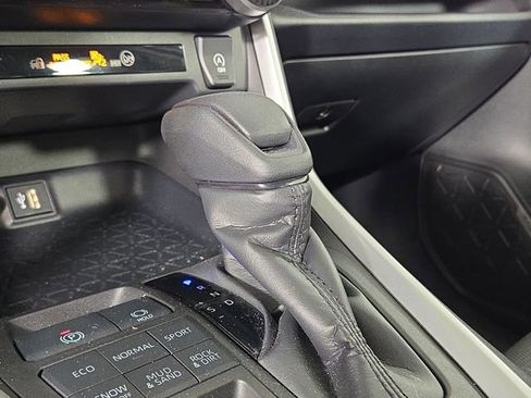Used 2025 Toyota RAV4 XLE image 19